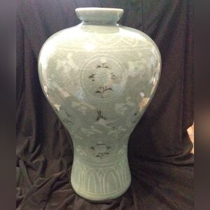 Korean Celadon Maebyeong Vase with Incised Crane & Cloud Decoration ~ Sage Green
